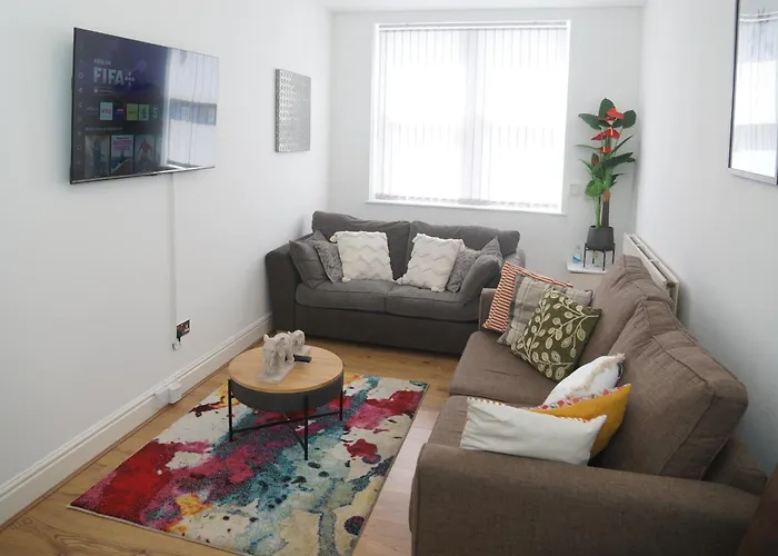 Affordably Elegant s Close To Coop Live, Etihad Stadium And City Centre